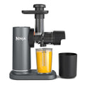 Ninja Cold Press Estrattore di Succo, Caraffa da 700ml, Contenitore Polpa 1,1 L, Prepara Succhi Freschi, Bevande e Shot Salutari, Compatto, Lavabile in Lavastoviglie, Parti Rimovibili, Grigio JC151EU : Amazon.it: Casa e cucina